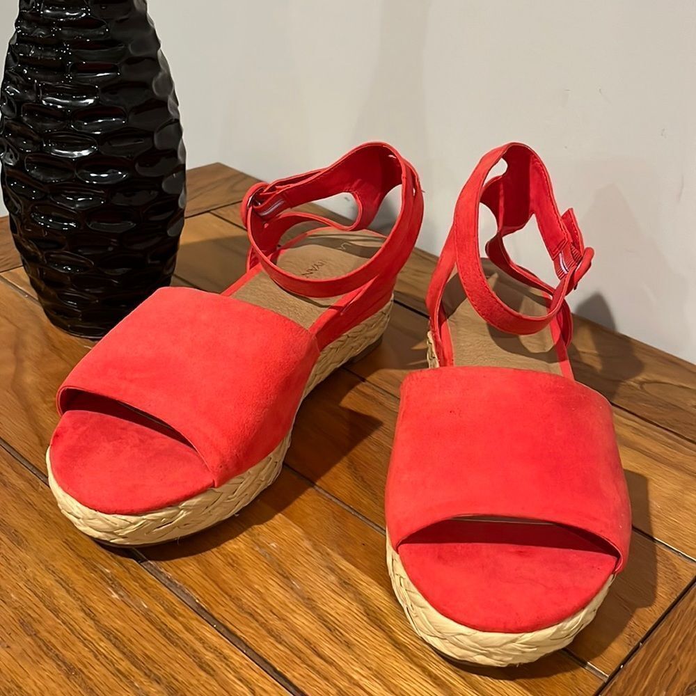 Lane Bryant Coral Women’s Espadrille Sandals size 9 W.